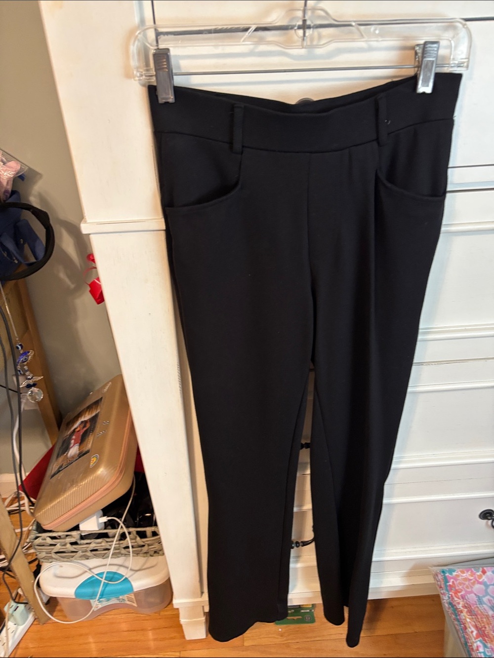 Women's Straight-Leg Pull-On Pants in Black